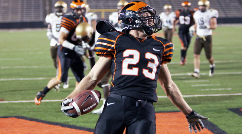 Illustration for article titled The 17 Worst College Football Uniform Designs, Ranked